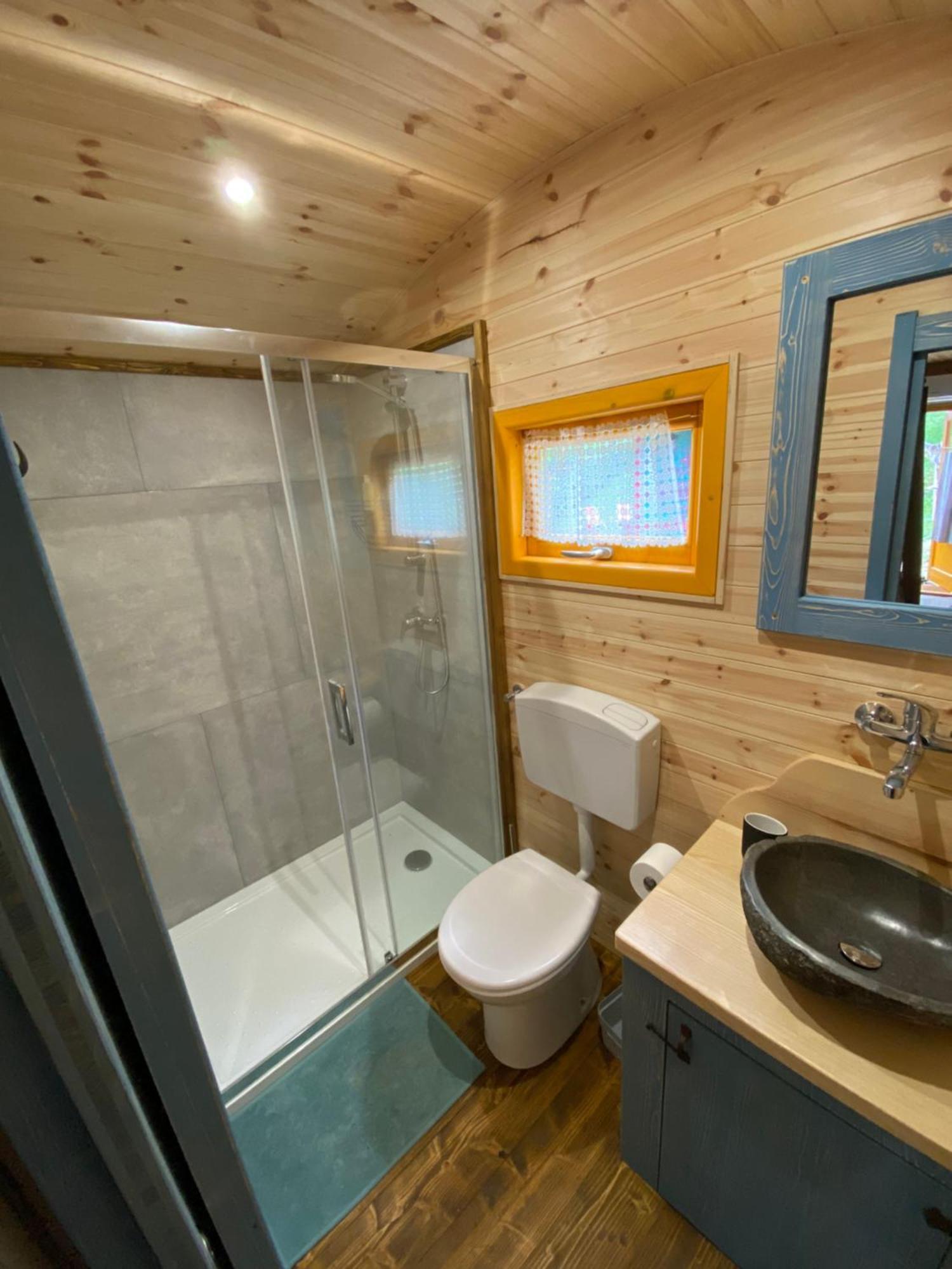 Agriturismo La Rovere - I Carrozzoni Gitani Cossano Belbo ภายนอก รูปภาพ