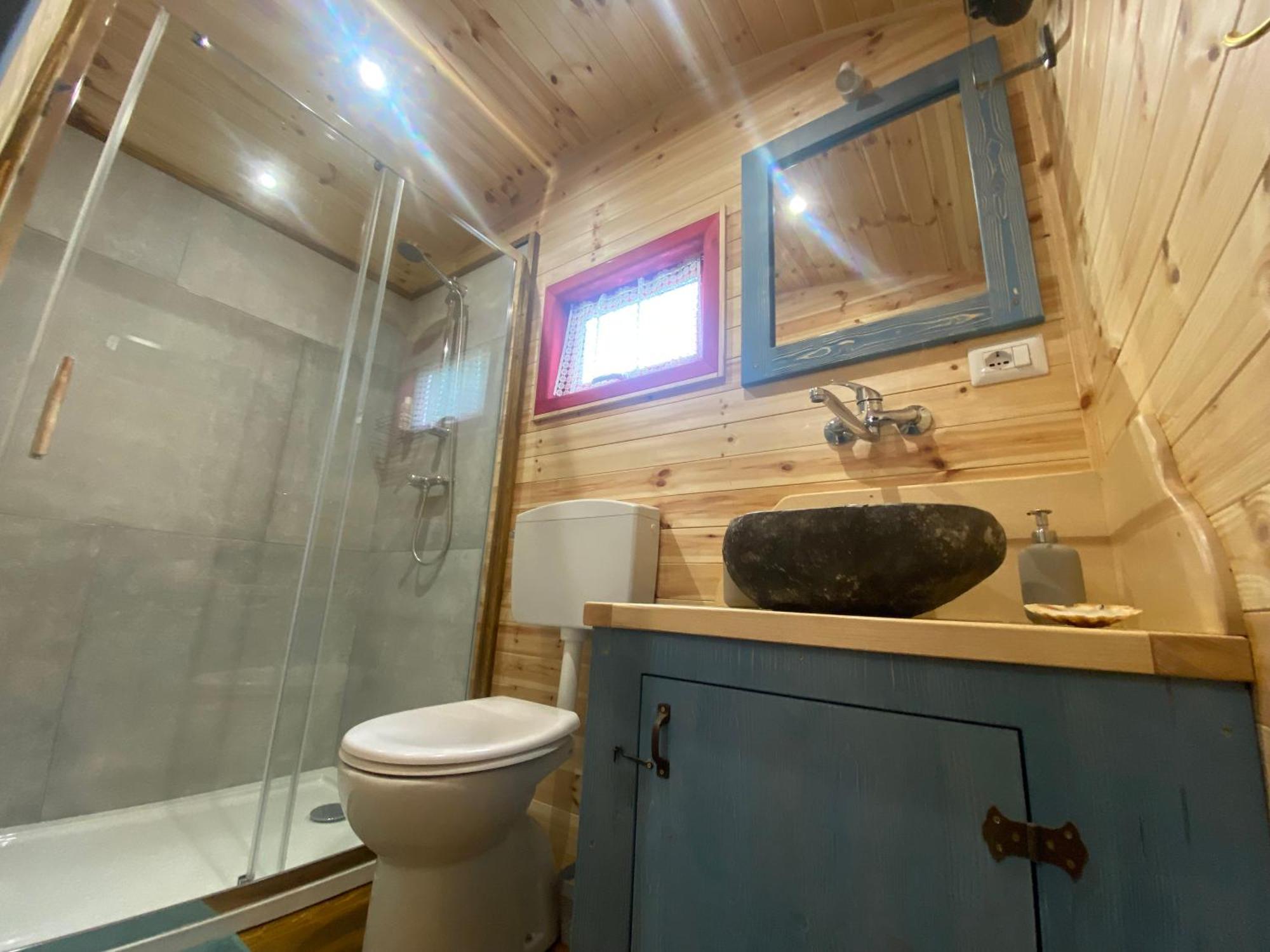 Agriturismo La Rovere - I Carrozzoni Gitani Cossano Belbo ภายนอก รูปภาพ