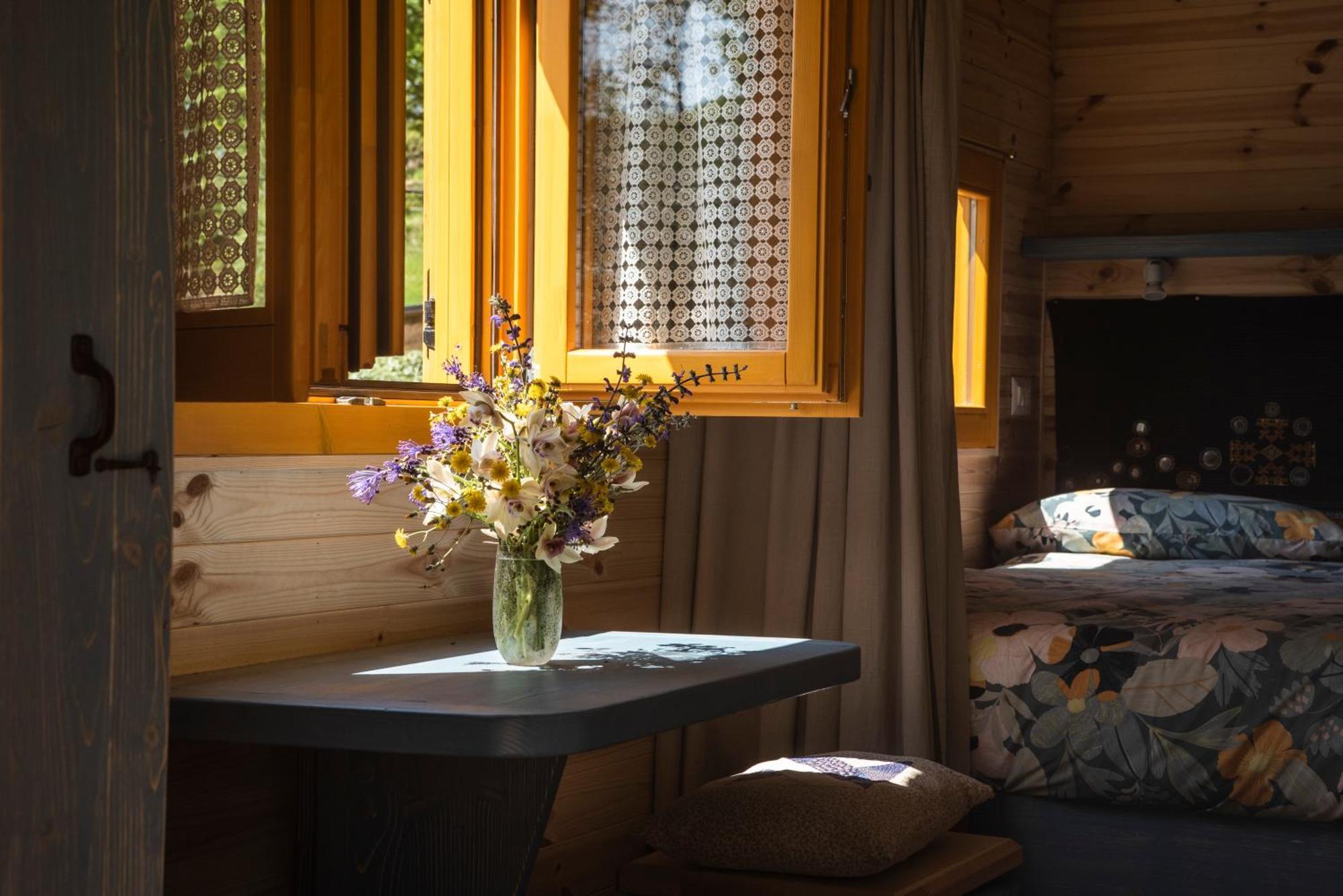 Agriturismo La Rovere - I Carrozzoni Gitani Cossano Belbo ภายนอก รูปภาพ